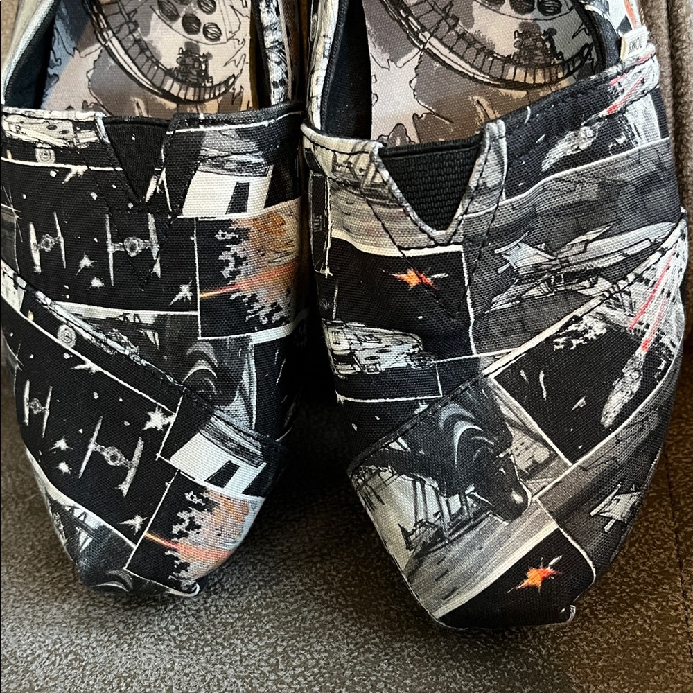 Star Wars Death Star TOMS Slip On Shoes - Picture 5 of 9